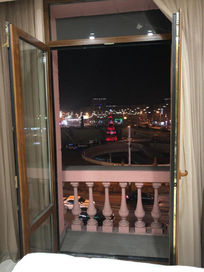 Квартира Около Станции Метро С Балконами Erevan Exterior foto